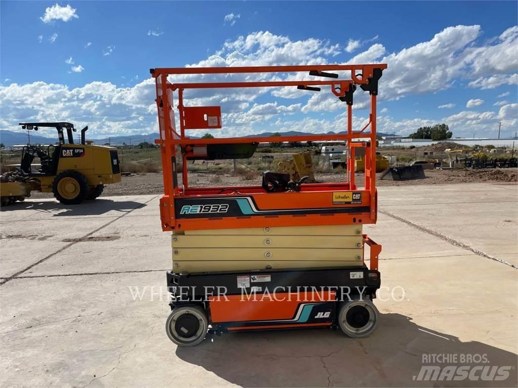 JLG AE1932 Scissor lifts