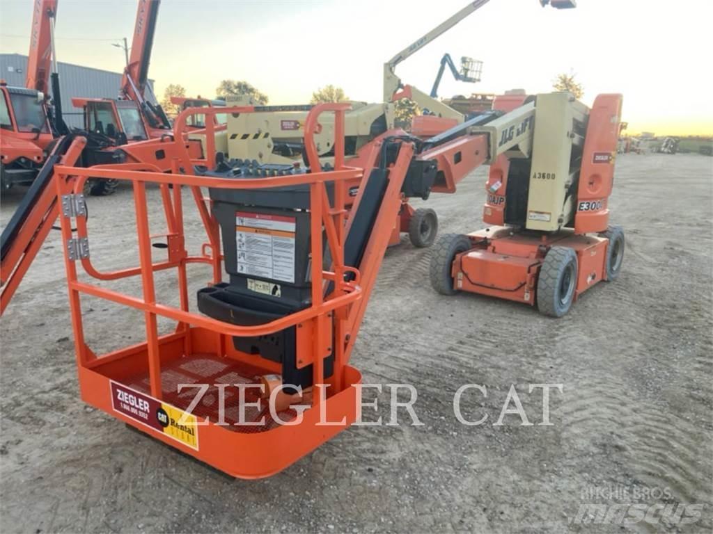 JLG E300AJP Articulated boom lifts