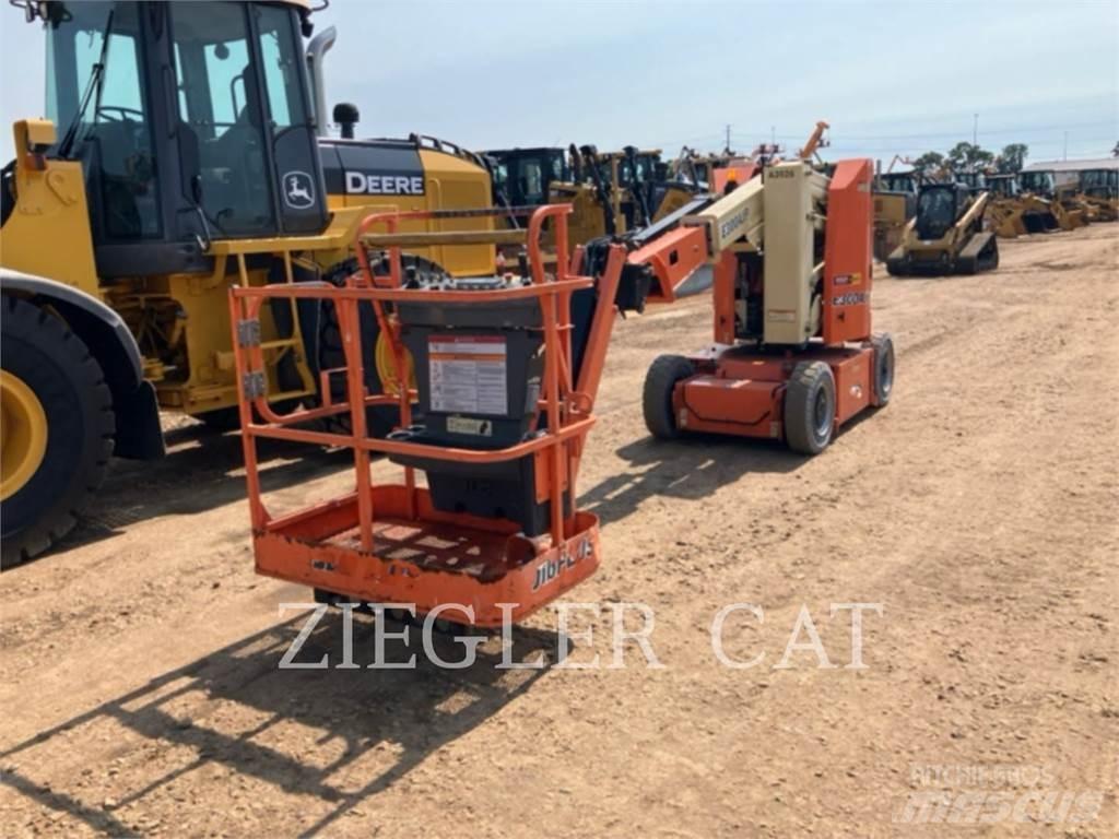 JLG E300AJP Articulated boom lifts