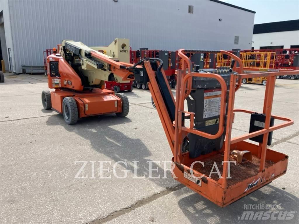 JLG E400AJPN Articulated boom lifts