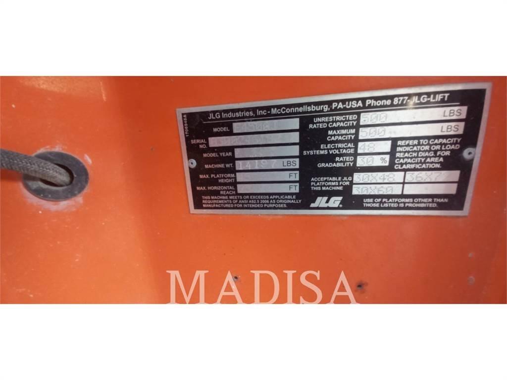 JLG E450AJ Articulated boom lifts