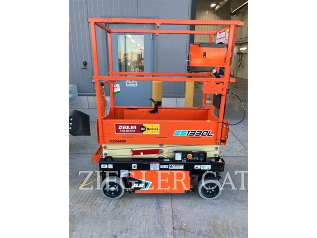 JLG ES1330L Scissor lifts