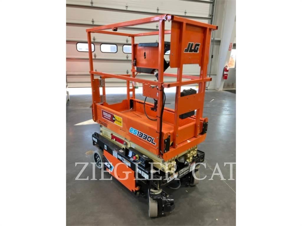 JLG ES1330L Scissor lifts