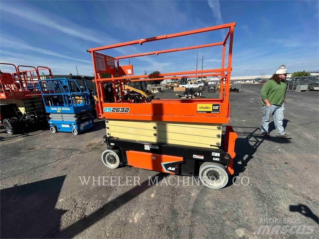 JLG ES2632 Scissor lifts