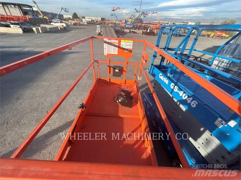JLG ES2646 Scissor lifts