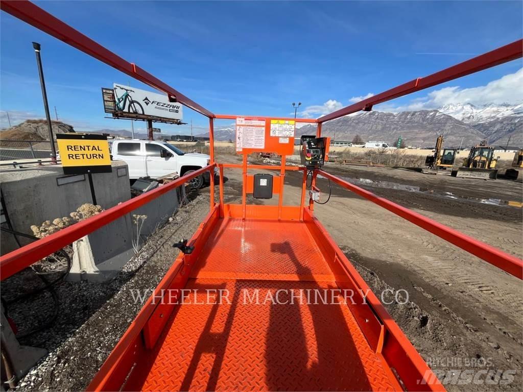 JLG ES2646 Scissor lifts