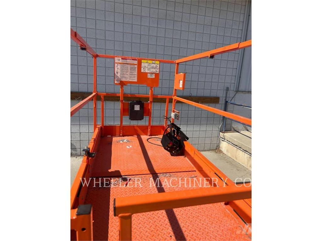 JLG ES2646 Scissor lifts