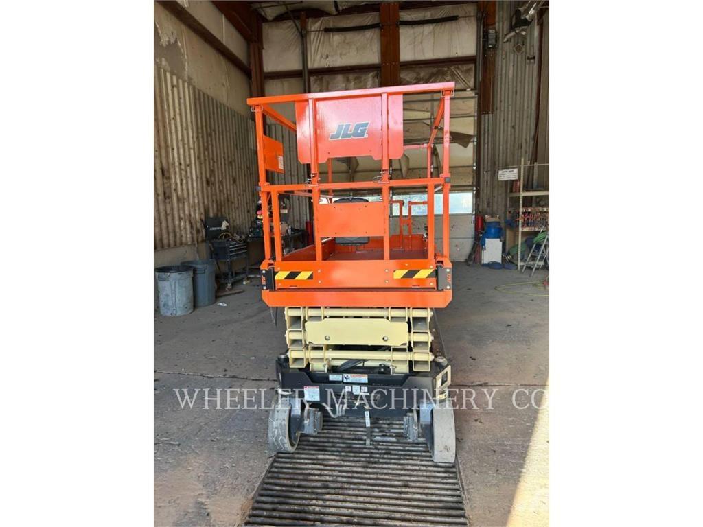 JLG ES2646 Scissor lifts