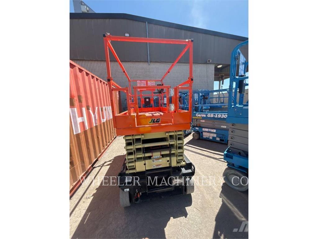 JLG ES3246 Scissor lifts