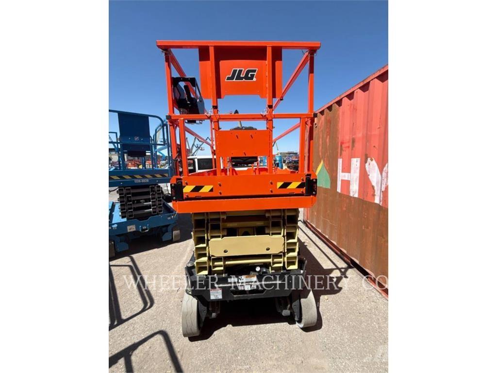 JLG ES3246 Scissor lifts