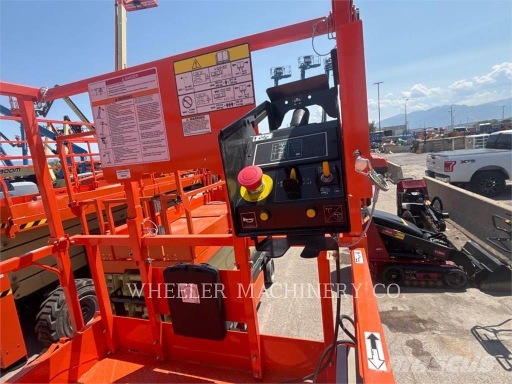 JLG ES4046 Scissor lifts