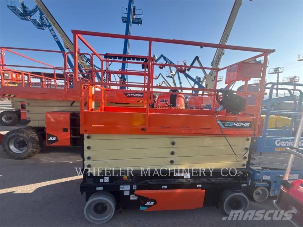 JLG ES4046 Scissor lifts