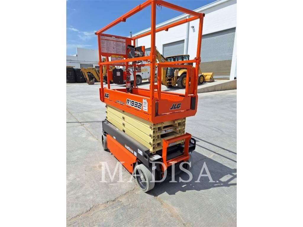 JLG R1932 Scissor lifts