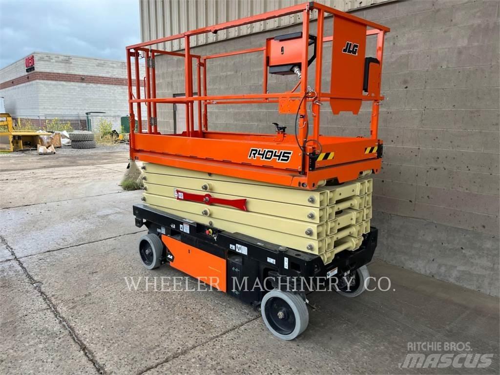 JLG R4045 Scissor lifts