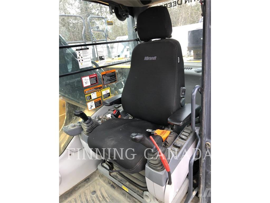 John Deere 300P Crawler excavators