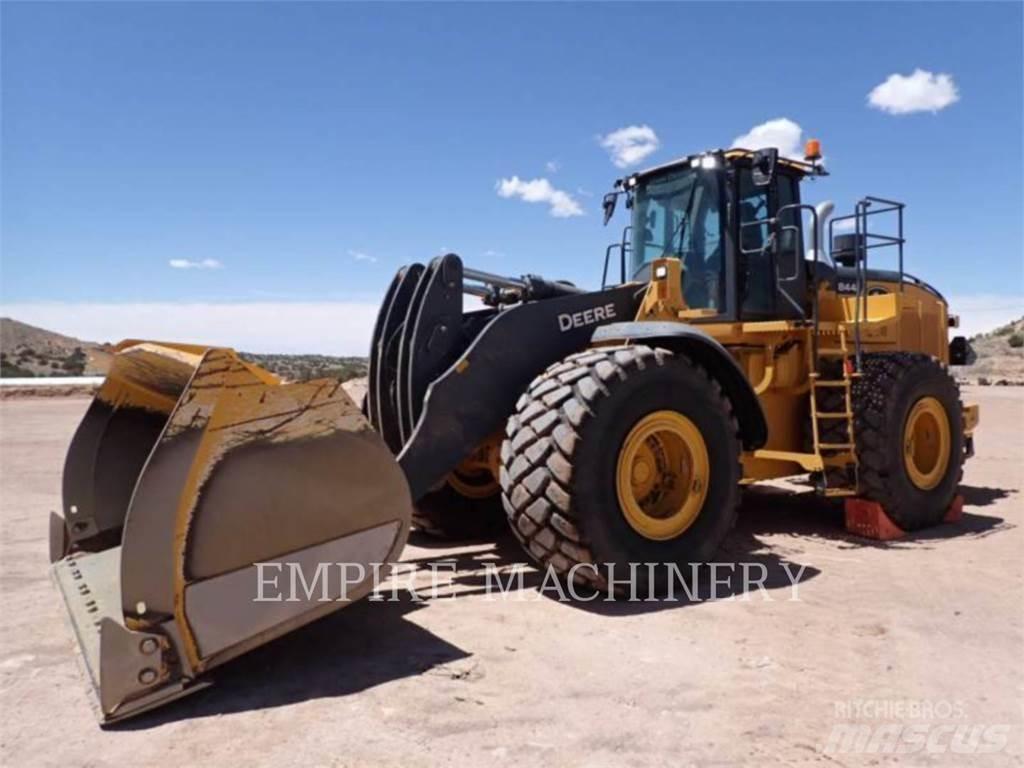 John Deere 844P Wheel loaders