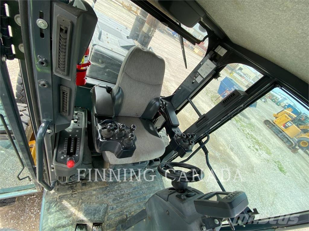 John Deere 872G Graders