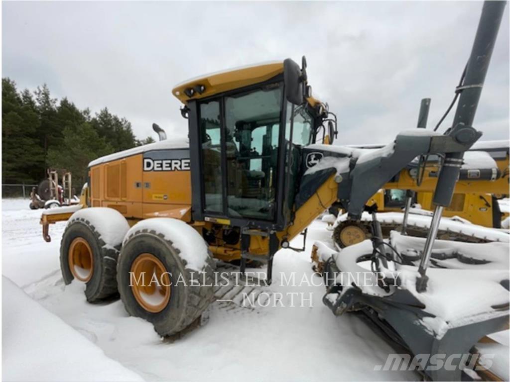 John Deere 872GP Graders