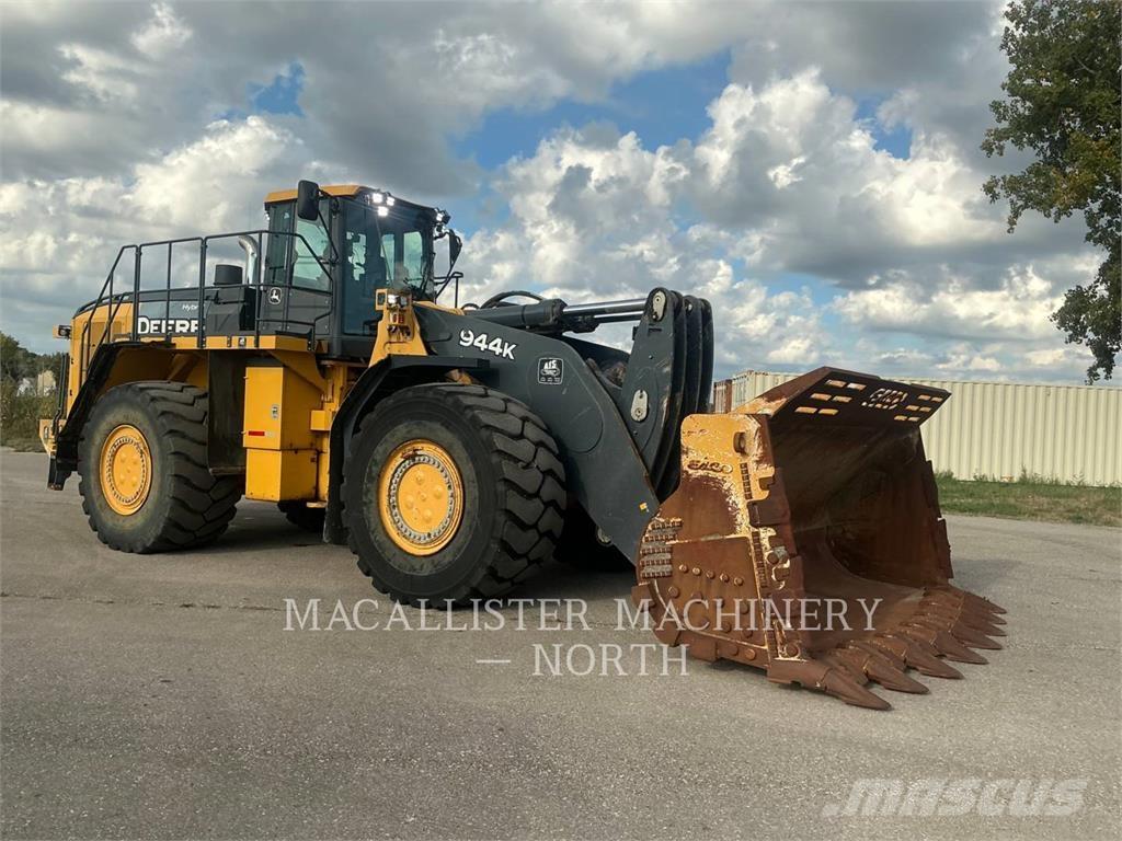John Deere 944K Wheel loaders