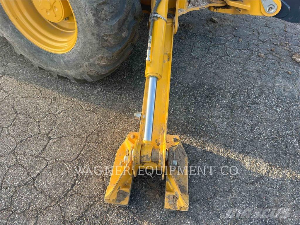 John Deere & CO. 320P Backhoe