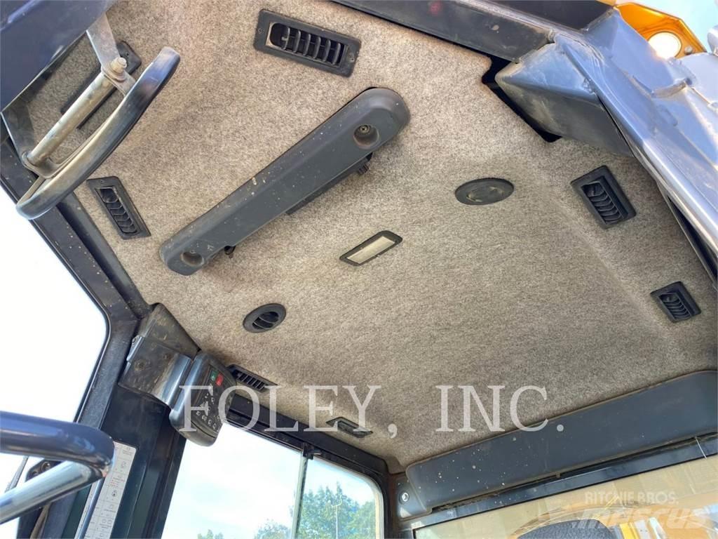 John Deere & CO. 650K Crawler dozers