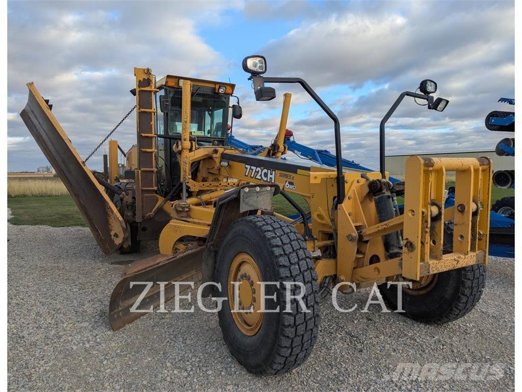 John Deere & CO. 772CH Graders