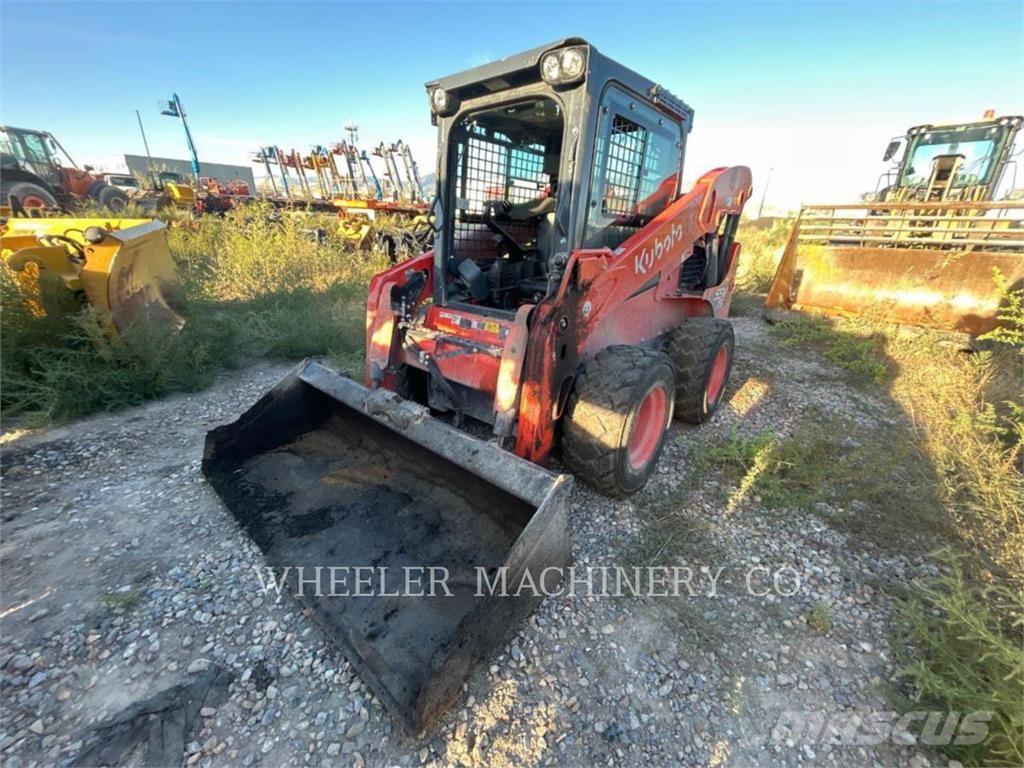 Kubota SSV75 Skid steer loaders