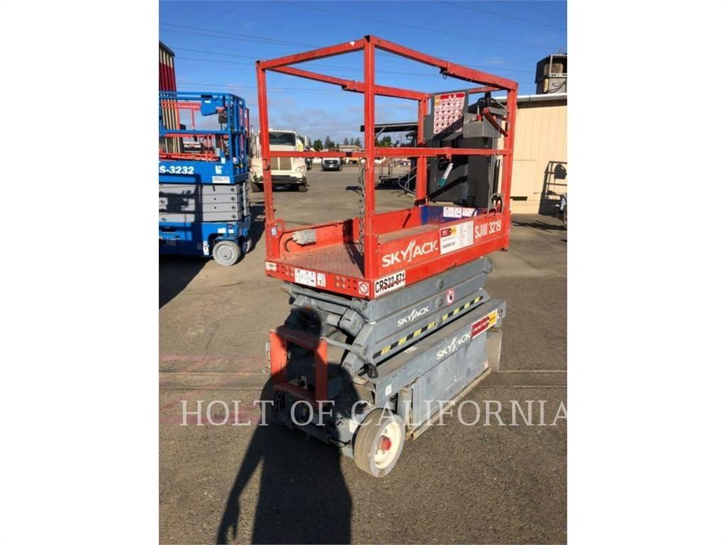 Skyjack SCISSOR 19 Scissor lifts