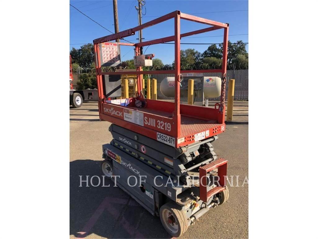 Skyjack SCISSOR 19 Scissor lifts