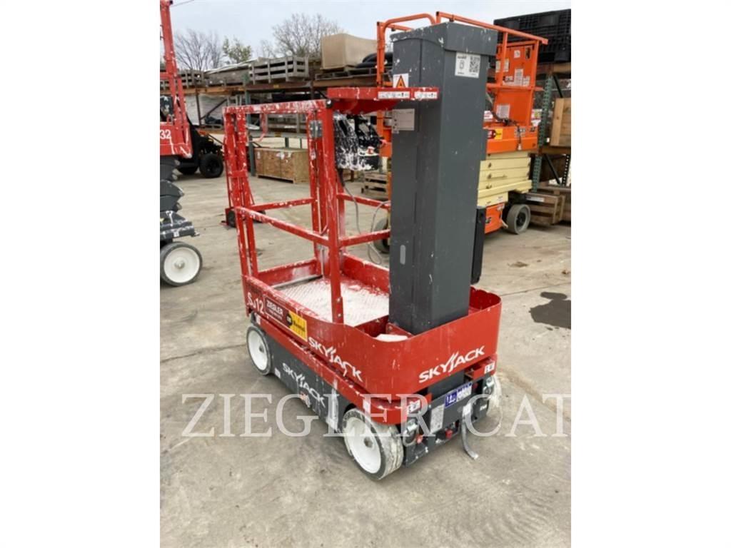 Skyjack SJ12 Scissor lifts