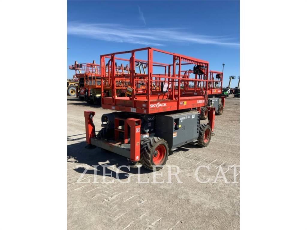 Skyjack SJ6826RT Scissor lifts