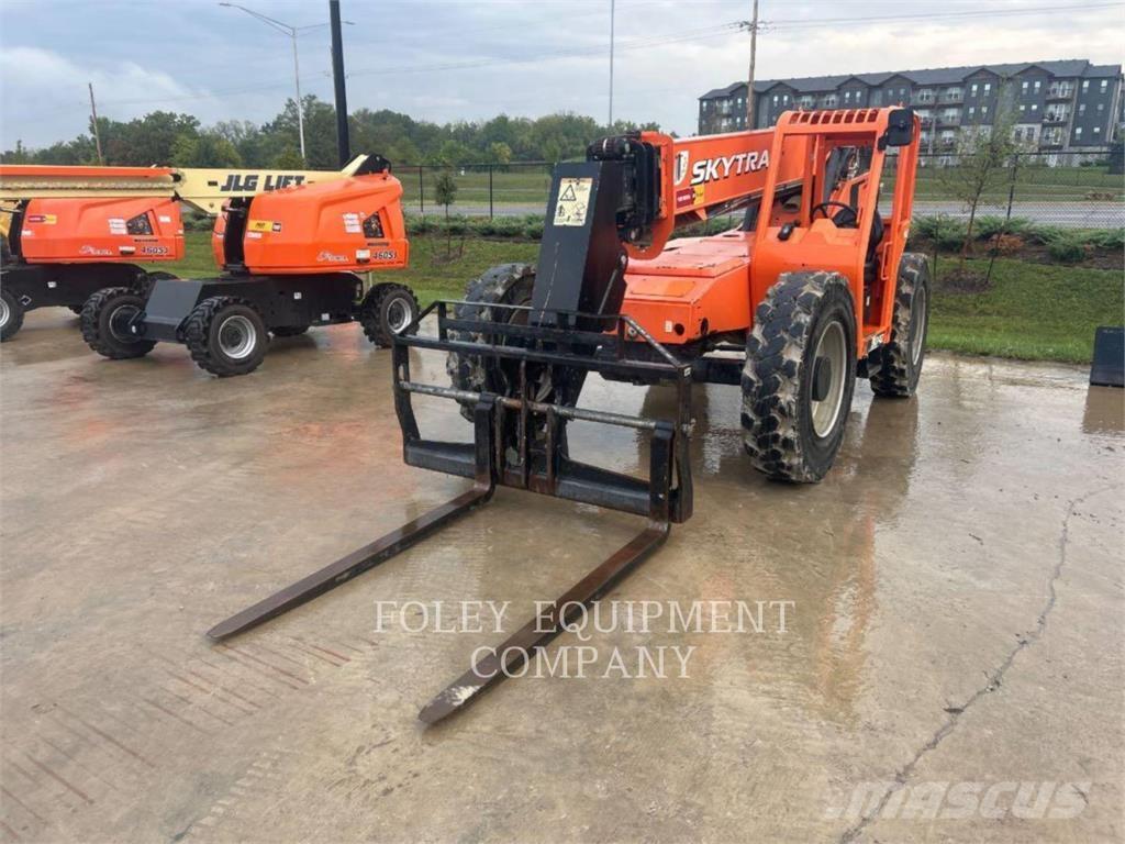 SkyTrak 8042O Telescopic handlers