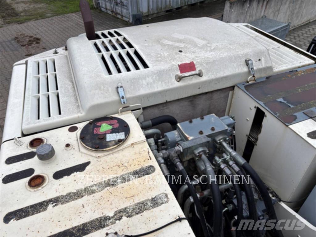 Terex TC225LC Crawler excavators