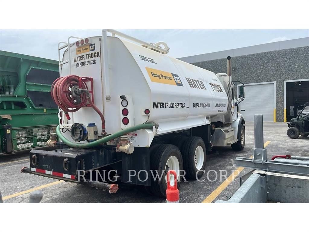United WT5000 Tanker trucks