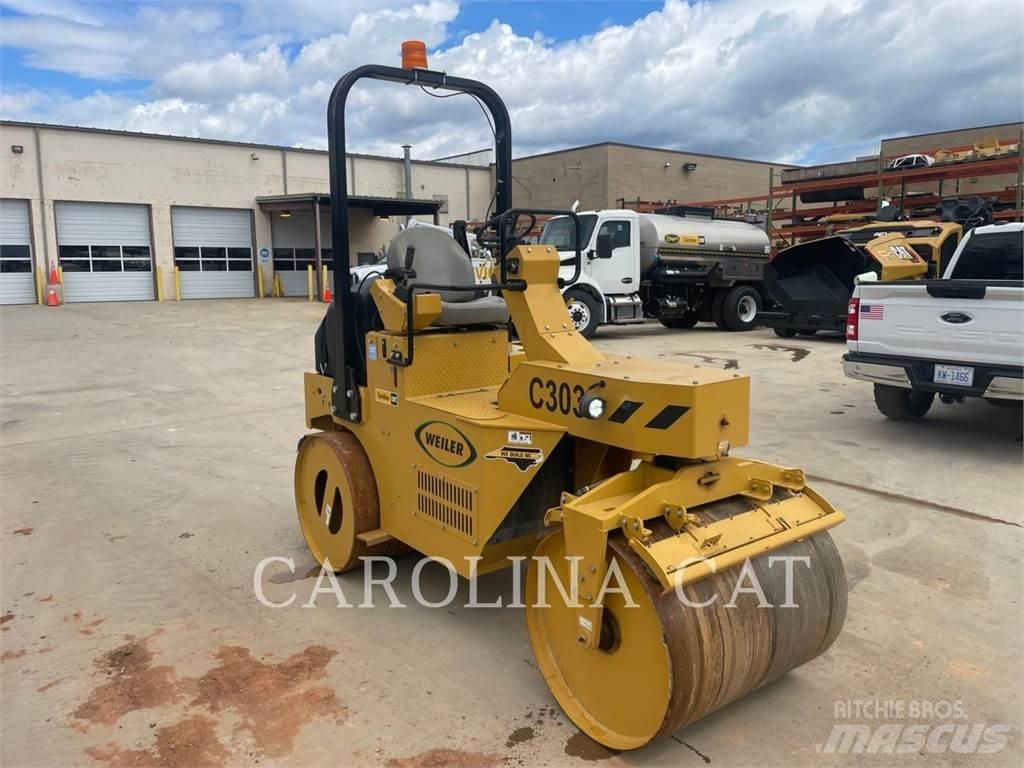 Weiler C303 Asphalt pavers