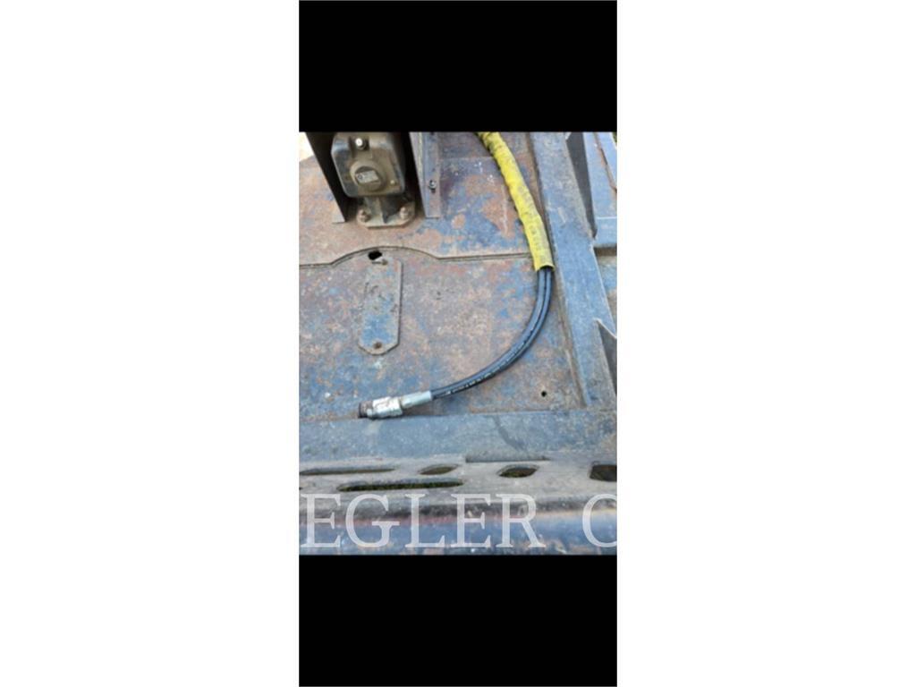 Wildcat BRUSH CUTTER 72 Pasture mowers and toppers