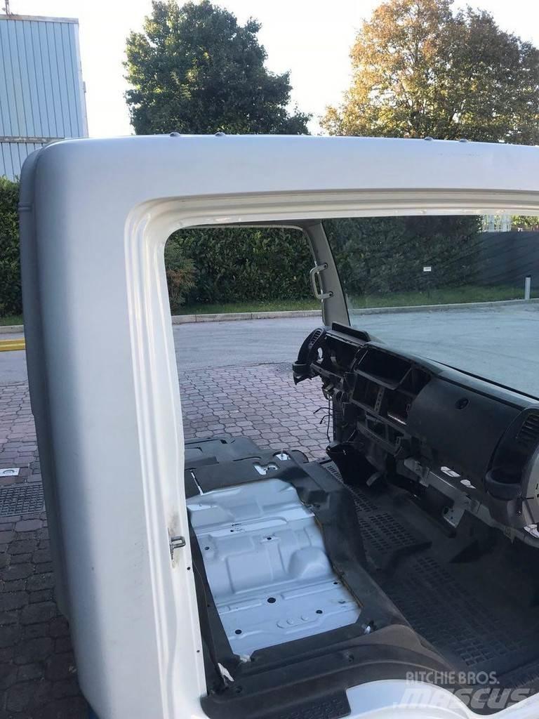 Renault Maxity Cabins and interior