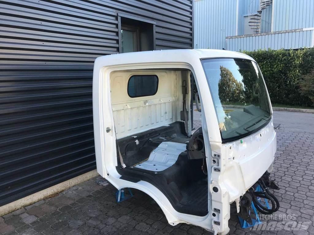 Renault Maxity Cabins and interior