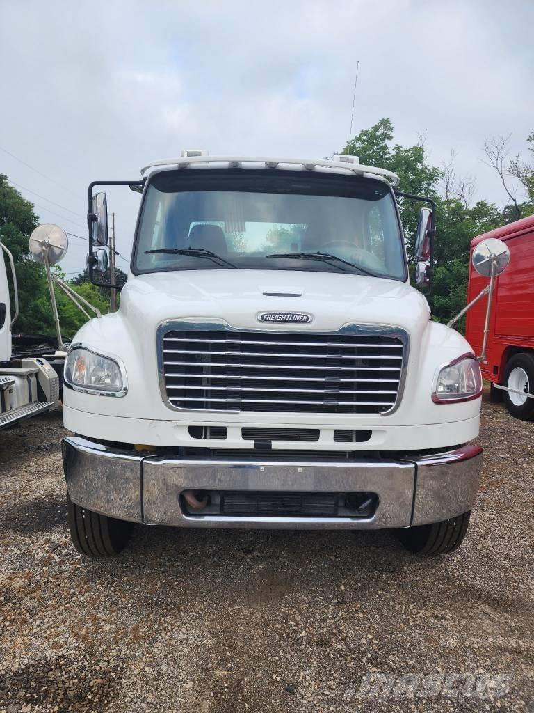 Freightliner M2 Prime Movers