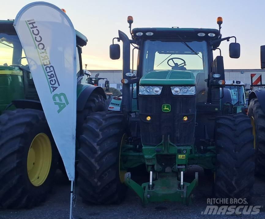 John Deere 7230 R Tractors