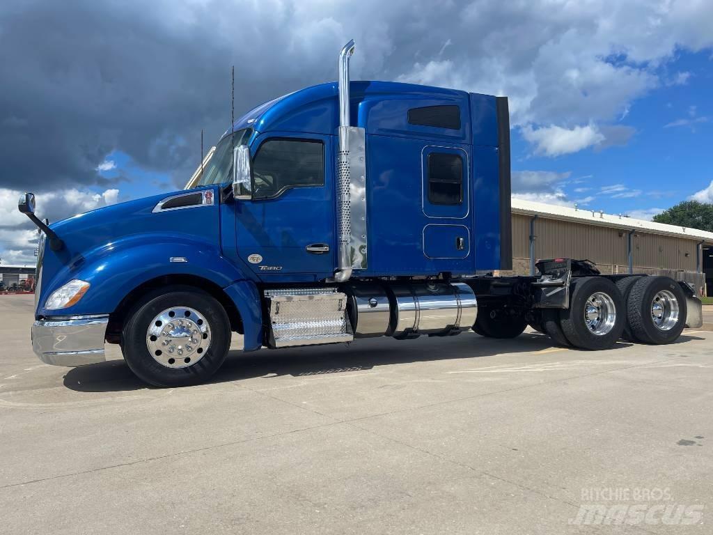 Kenworth T 680 Prime Movers