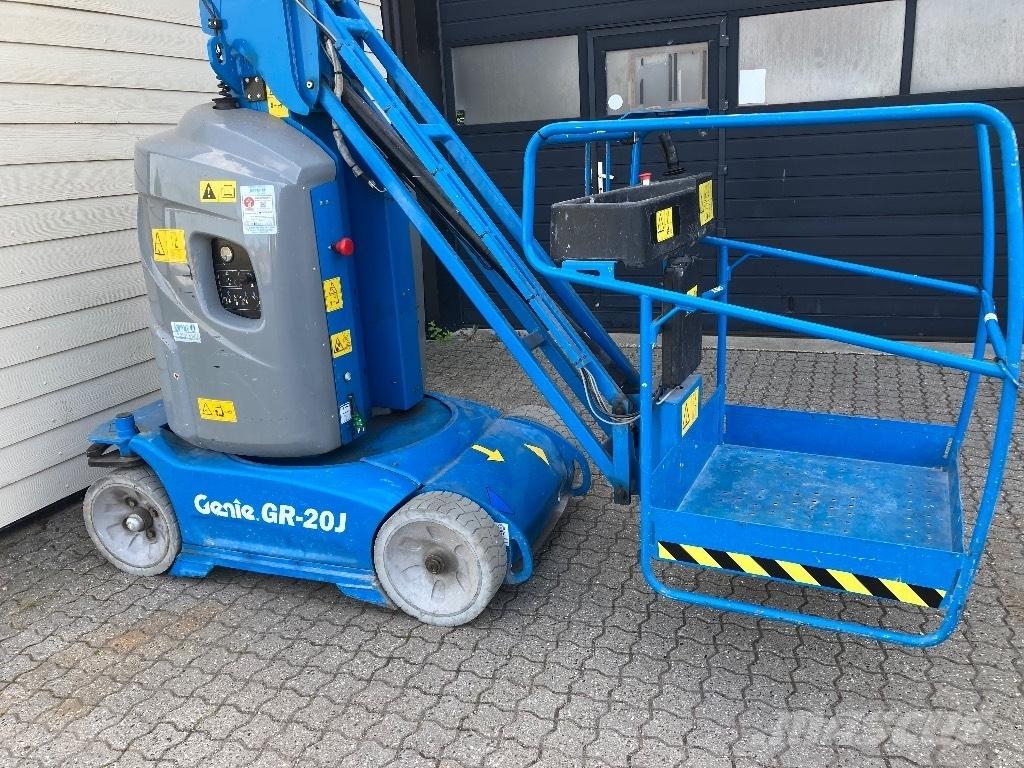 Genie GR 20 J Used Personnel lifts and access elevators