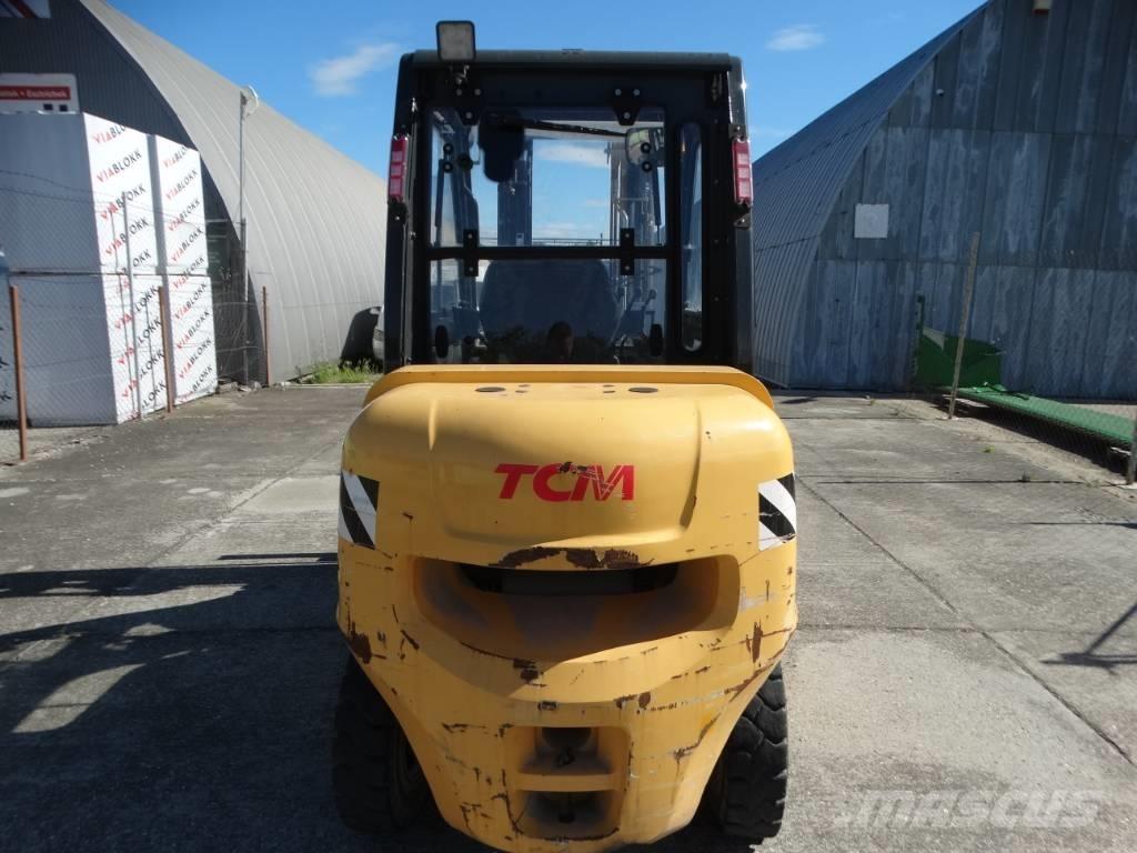 TCM FD35-E1 Diesel trucks