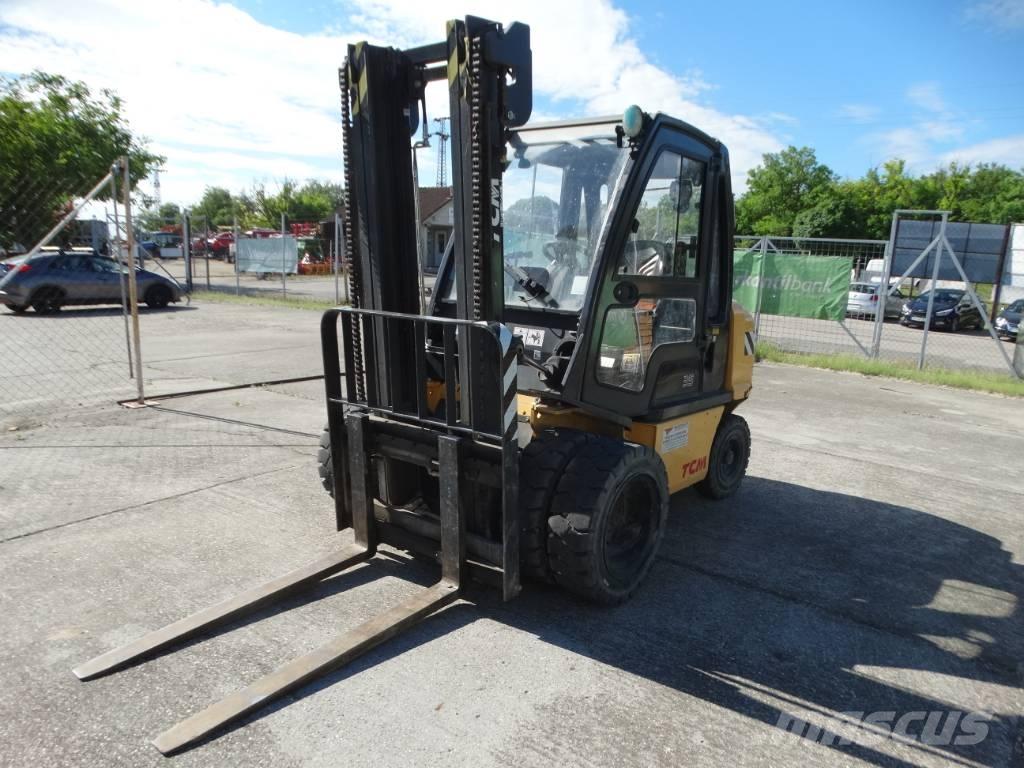 TCM FD35-E1 Diesel trucks