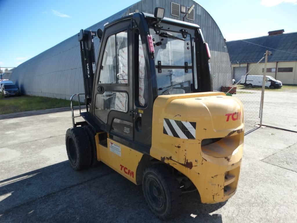 TCM FD35-E1 Diesel trucks