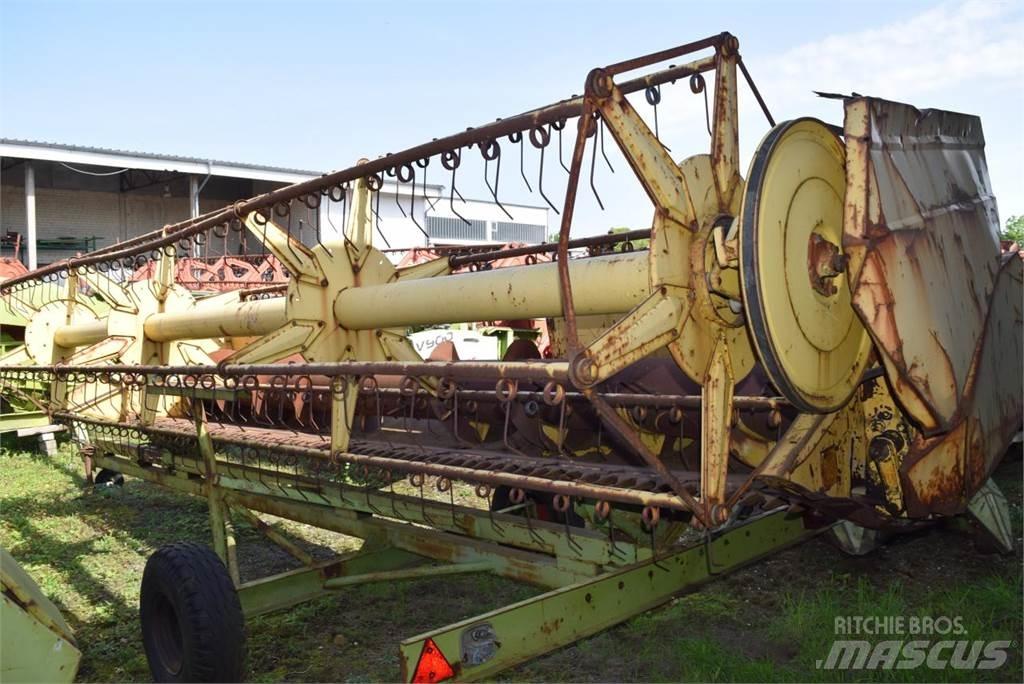 New Holland TF 42 Combine harvesters
