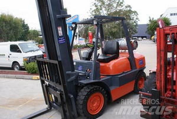 Toyota 52-6FG35 Other trucks