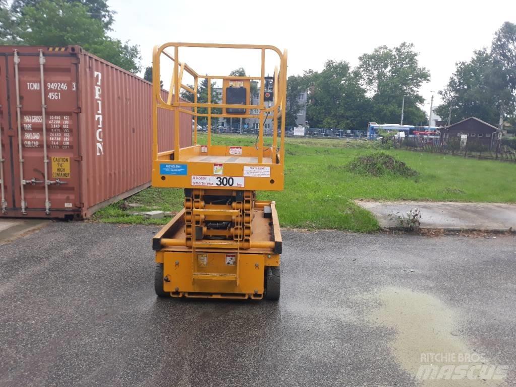 Haulotte Compact 12 Scissor lifts