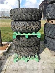 Dunlop 365/80R20 Tyres, wheels and rims