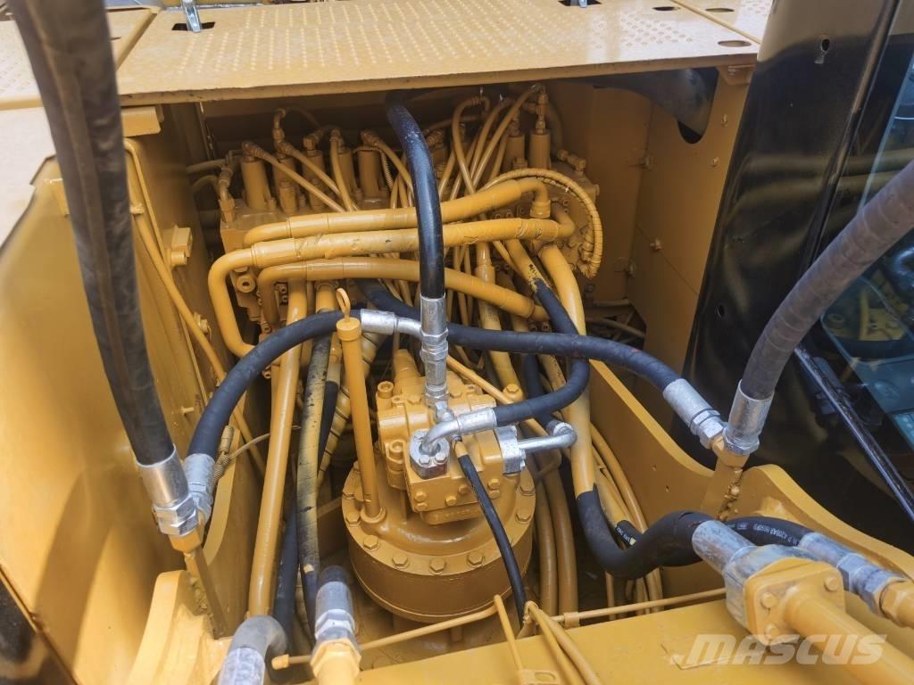 CAT 320 D2 Crawler excavators